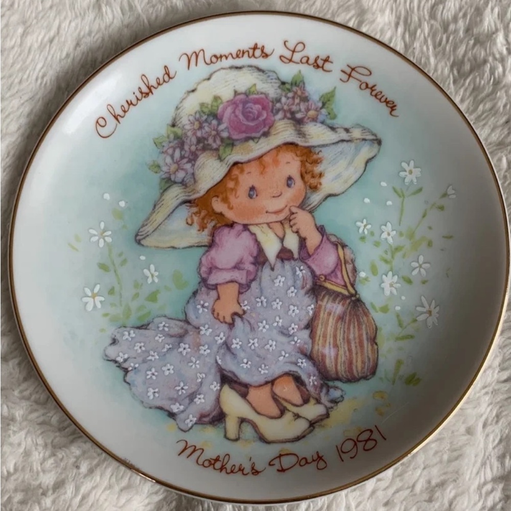 4 Mother’s Day collection plates